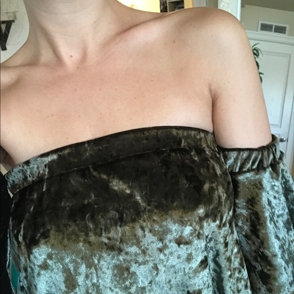 Crushed Velvet Off Shoulder Top - Picture 2 of 7